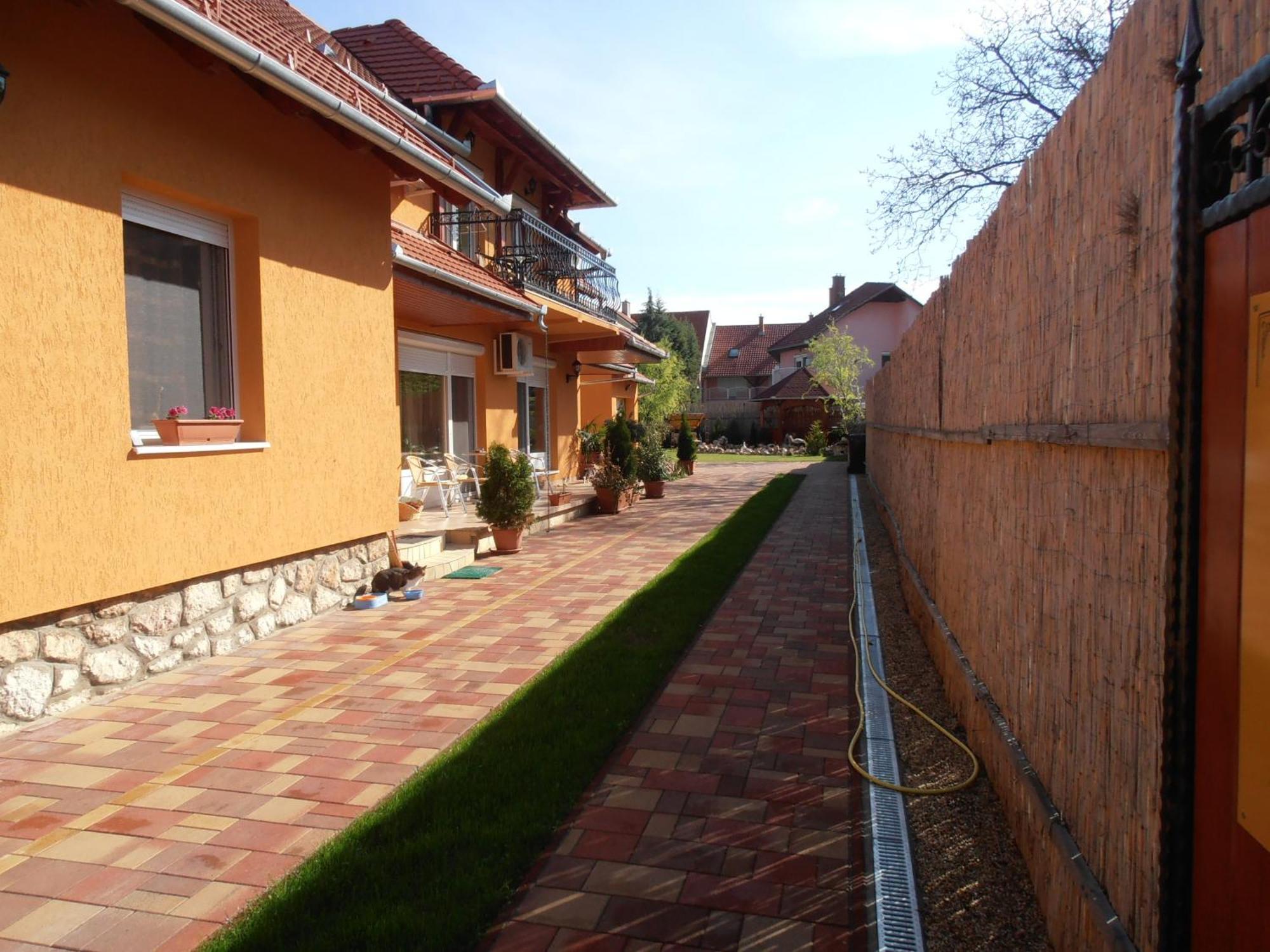 Gál Apartmanház Harkány Exterior foto