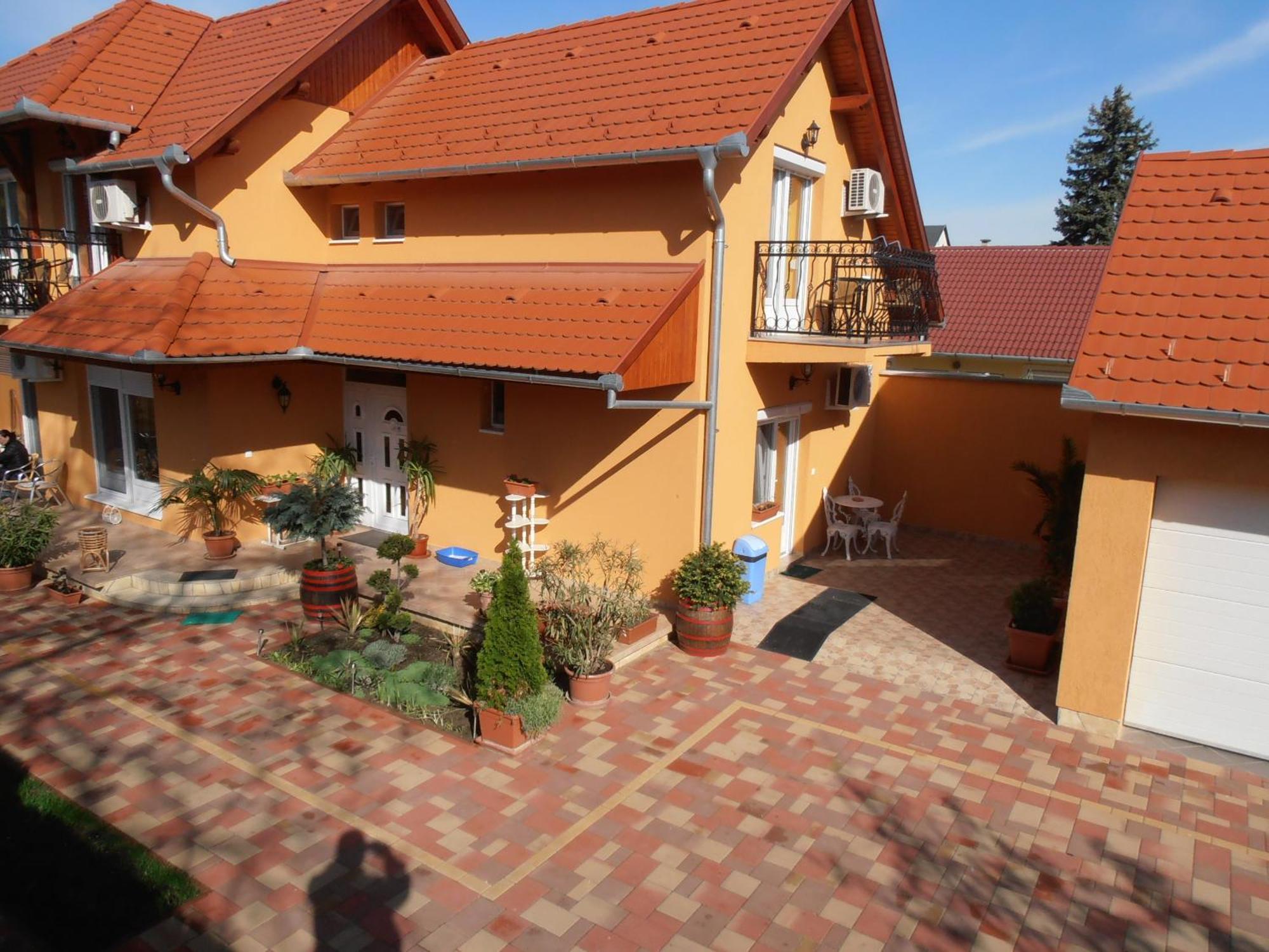 Gál Apartmanház Harkány Exterior foto