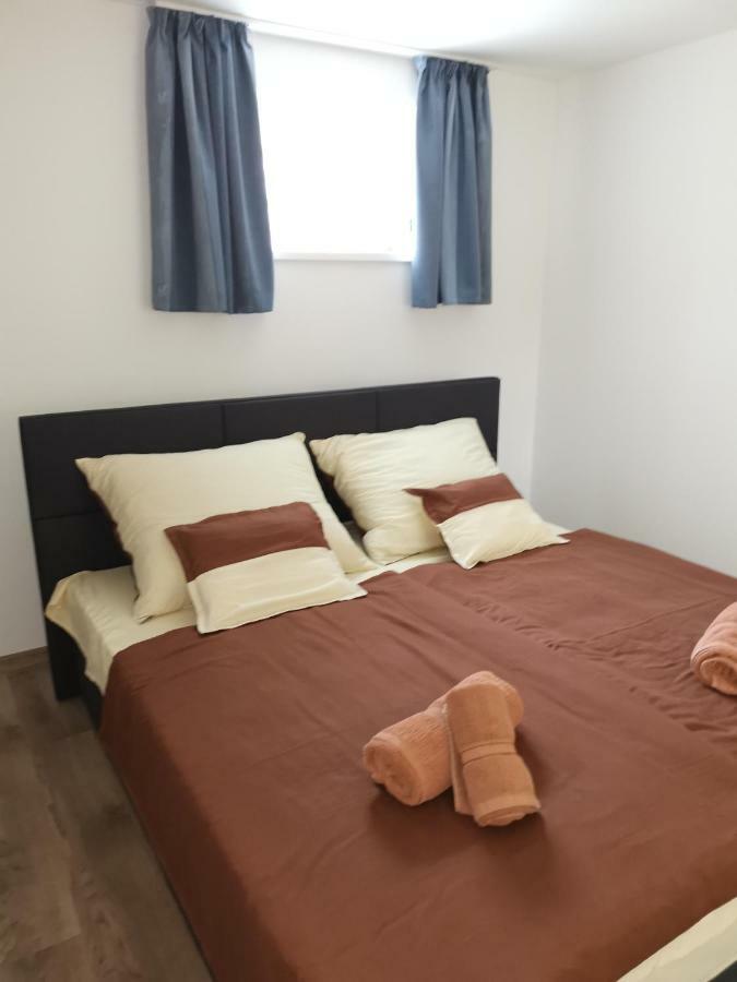 Gál Apartmanház Harkány Exterior foto