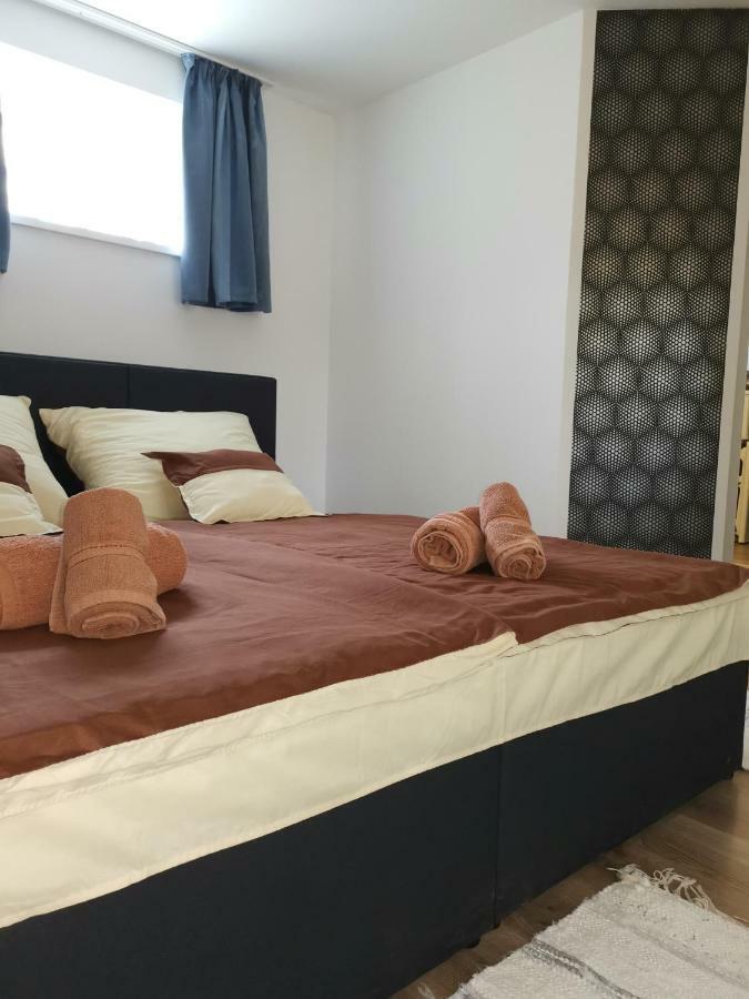 Gál Apartmanház Harkány Exterior foto