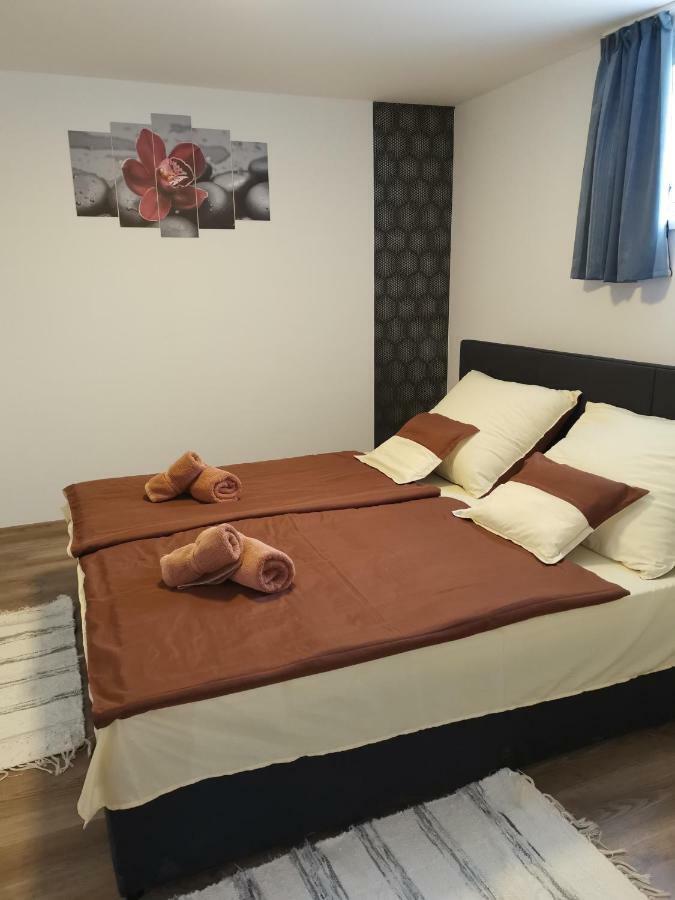 Gál Apartmanház Harkány Exterior foto